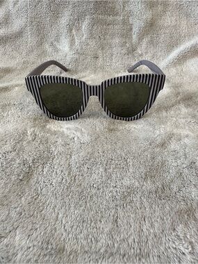 Striped Cat Eye Sunglasses - Black & White